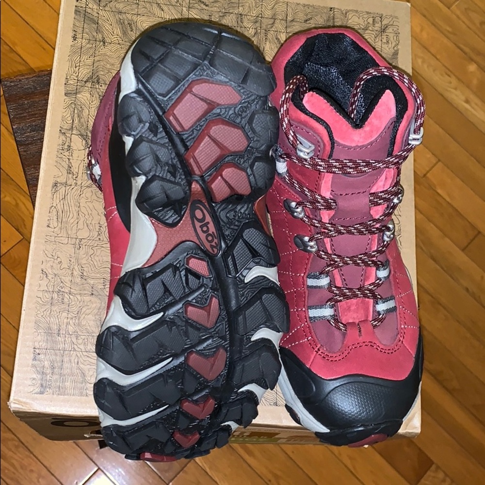 Oboz Women’s Waterproof Hiking Boots (BRAND NEW!
